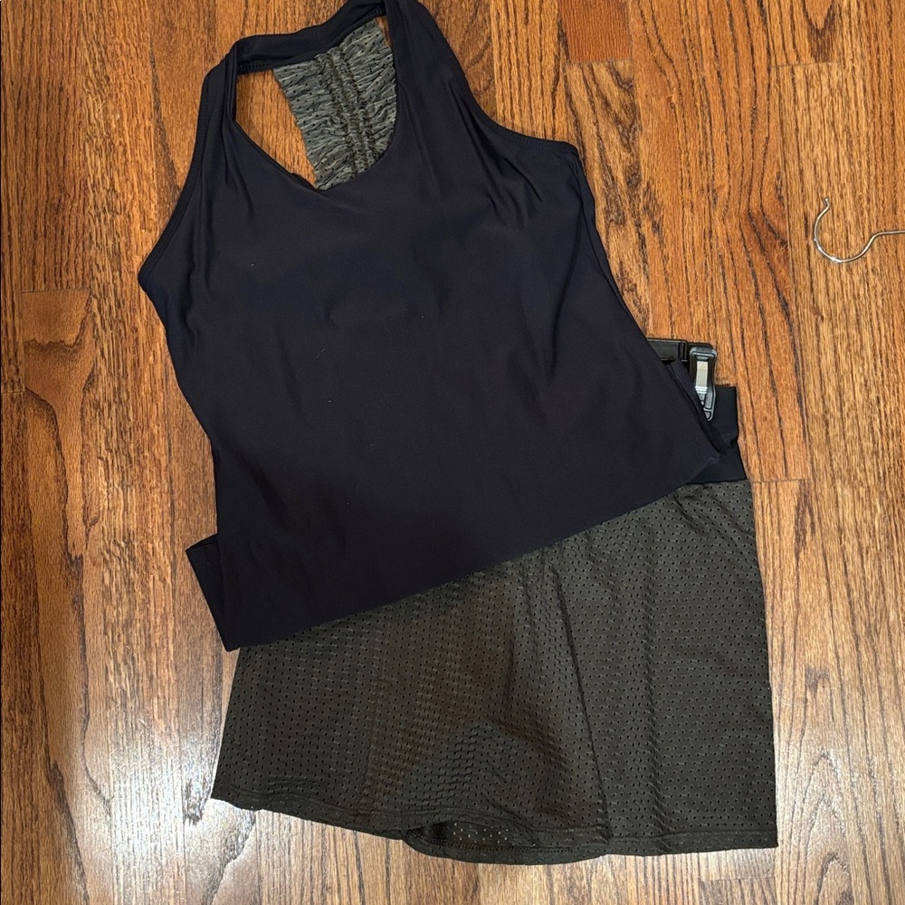 Adorable tennis set- includes Skirt and tank - Picture 5 of 6